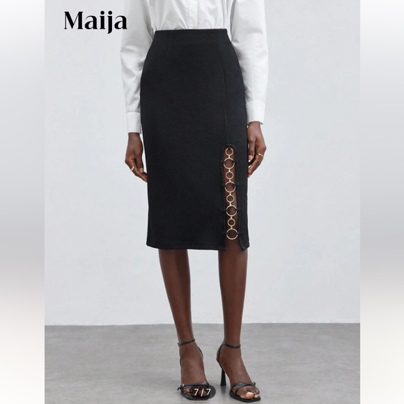 Maija Women's Metallic Ring Decorated slit skirt black Sz 8/10 (L) - Picture 6 of 6